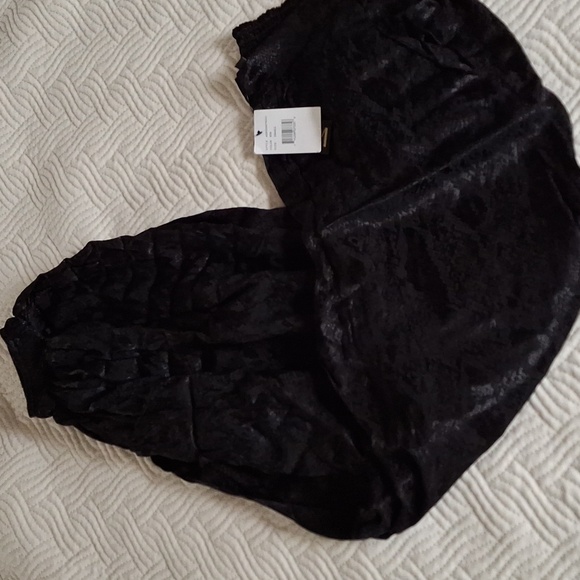 NWT AFRM Veronika Balloon Leg Pants in Noir - Picture 3 of 6